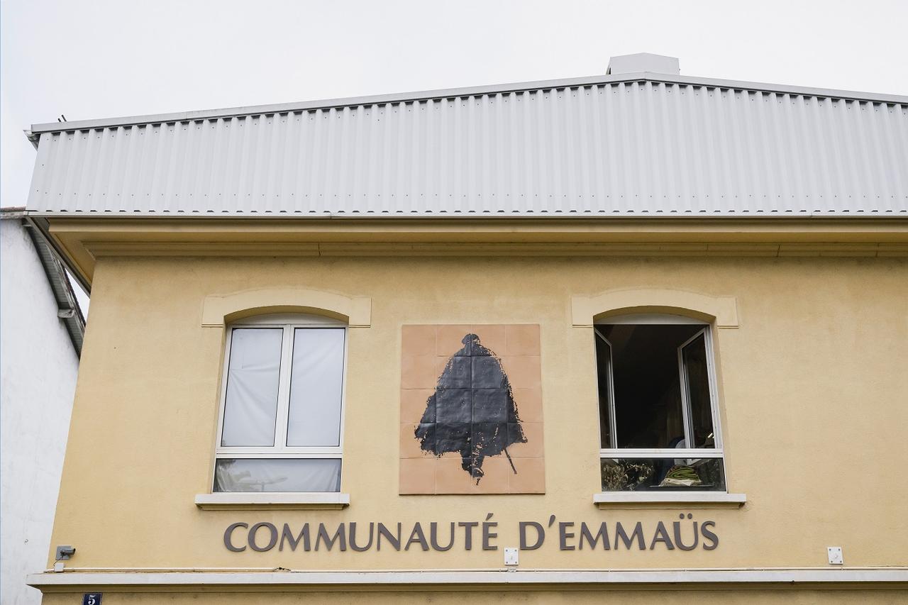 Mémoire(s) de Carouge : le bâtiment de la Communauté d'Emmaüs. [L'Oeil d'Anouk - Anouk Ruffieux]