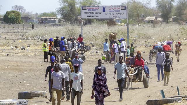 Des Soudanais dans un camp de réfugiés au sud du pays. [WFP via AP / keystone - Peter Louis]