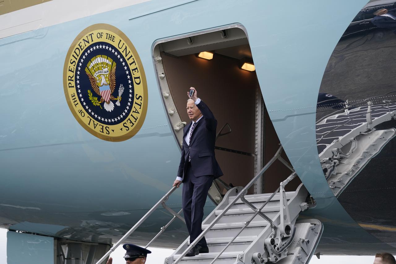 Joe Biden a son arrivée à Boston le 5 décembre 2023. [AP photo / Keystone - Evan Vucci]