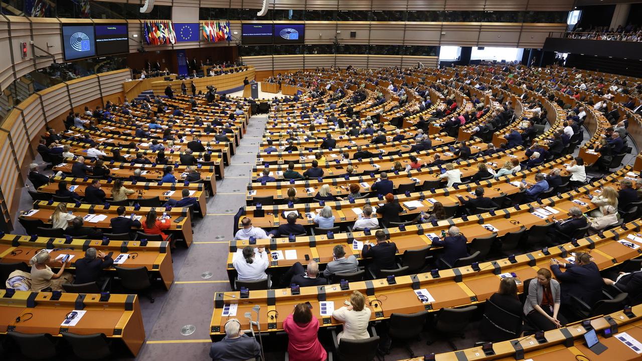 Les eurodéputés s'inquiètent de voir la Hongrie présider l'UE en 2024 [KEYSTONE - EPA/OLIVIER HOSLET]