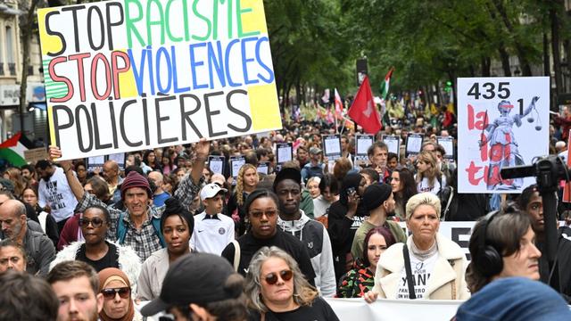 Manifestation contre les violences policières à Paris. [afp - Bertrand Guay]