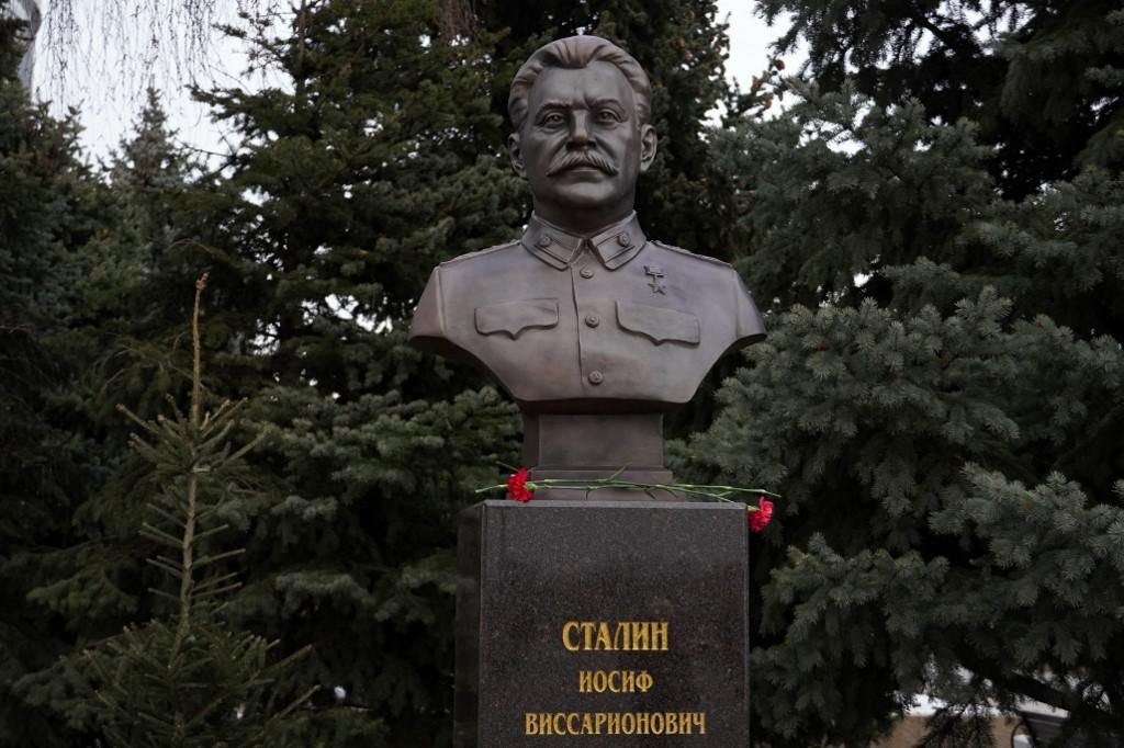La ville russe de Volgograd (ex-Stalingrad) a inauguré mercredi un buste de Staline. [AFP - STRINGER]