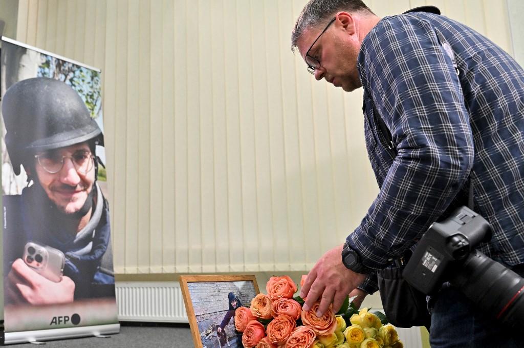 L'AFP rend hommage à Kiev à son journaliste Arman Soldin, tué en Ukraine [AFP - Sergei Supinsky]