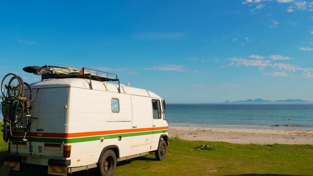 Bannière de la série "Les voyages en mode vanlife". [Depositphotos - anetlanda]