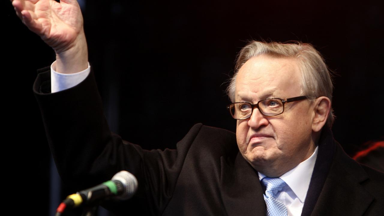 L'ancien président finlandais et prix Nobel de la paix Martti Ahtisaari est décédé à l'âge de 86 ans. [Keystone - John McConnico - AP Photo]