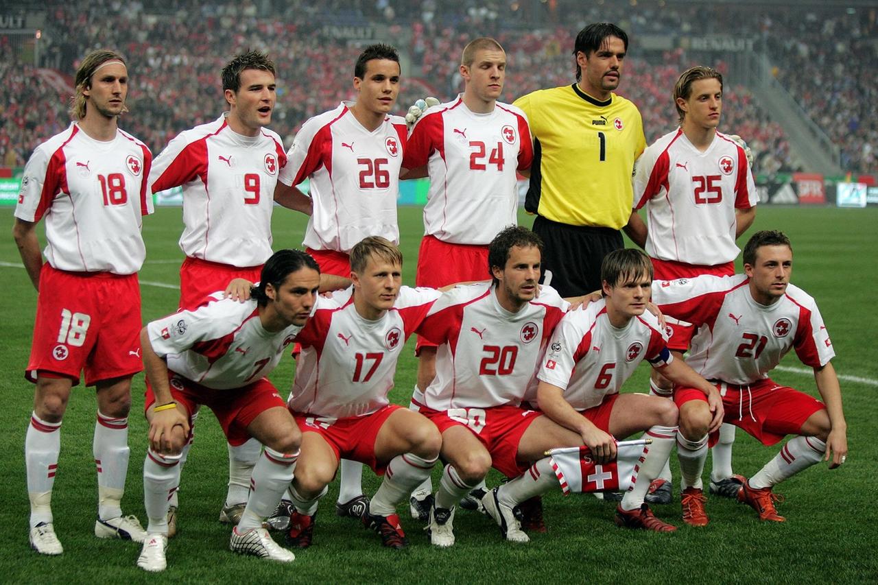 Avec son No 18, Johann Lonfat était titulaire fin mars 2005 au Stade de France pour y défier les Bleus. Un match qui a hélas tourné court pour le Valaisan. [Keystone - Fabrice Coffrini]