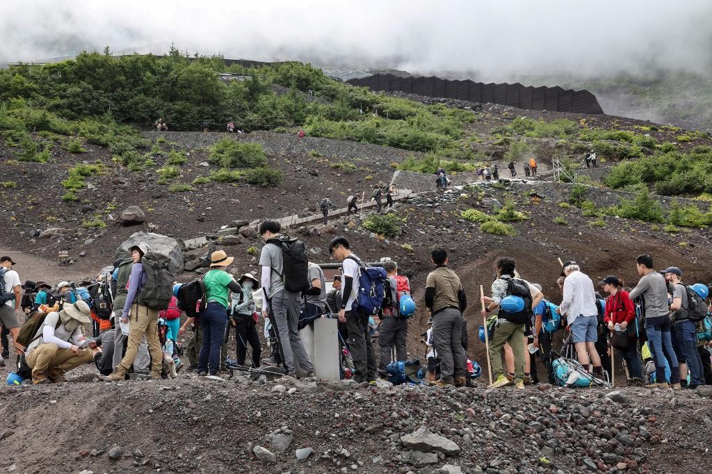 Depuis 2012, les visiteurs du mont Fuji ont plus que doublé. [AFP - Mathias CENA]