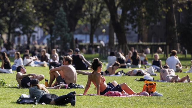 Le mois d'octobre 2023 a été le plus chaud dans le monde. London Fields, Londres, le 8 octobre 2023. [Keystone - Tolga Akmen]