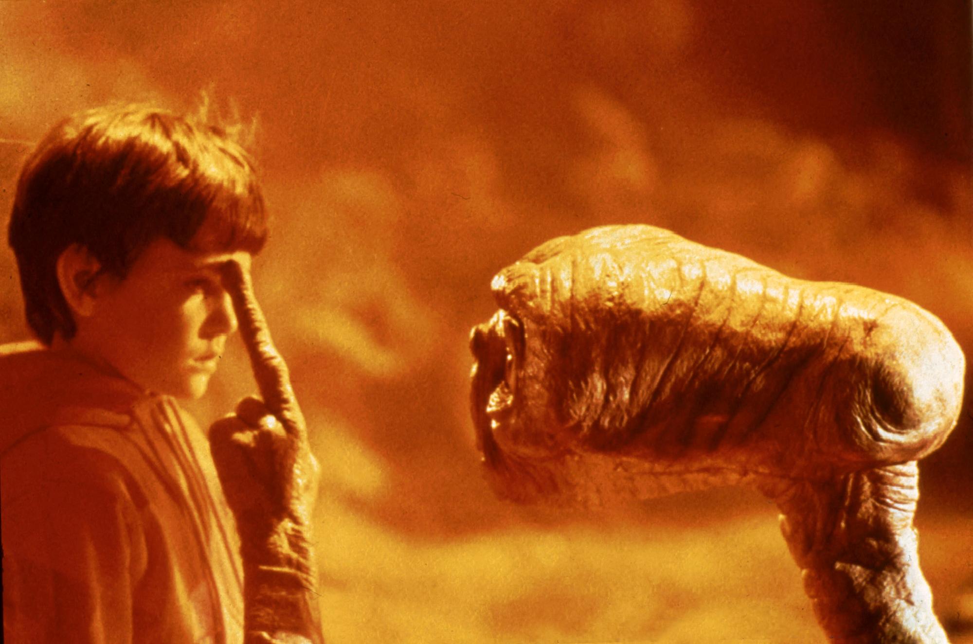 Une scène de "E.T.", film de Steven Spielberg sorti en 1982. [AFP - Universal Pictures / Amblin Entertainment]