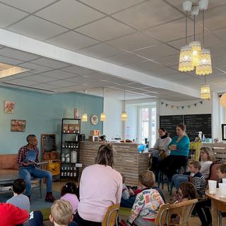 La Limonade littéraire organise une dizaine de rencontres dans différents cafés vaudois, en ville comme à la campagne. [DR - Sarah Clément]