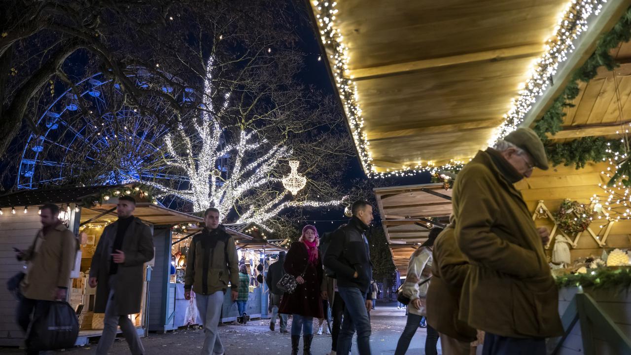Le marché de Noël au Jardin anglais à Genève, en novembre 2022. [Keystone - Martial Trezzini]