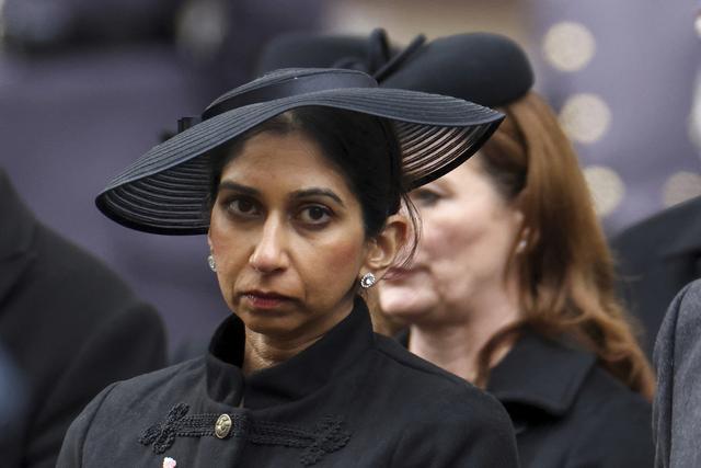 La ministre britannique de l'Intérieur Suella Braverman a été limogée lundi. [Keystone - oby Melville/Pool Photo via AP]