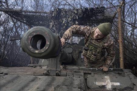 L'armée ukrainienne continue de défendre Bakhmout et prépare une contre-offensive. [Keystone]