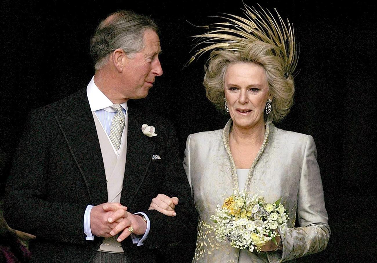 Charles III et Camilla lors de leur mariage, le 9 avril 2005. [KEYSTONE - ALASTAIR GRANT]