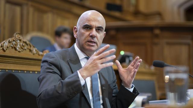 Une forte hausse des primes n'est pas exclue, selon Alain Berset [KEYSTONE - Anthony Anex]