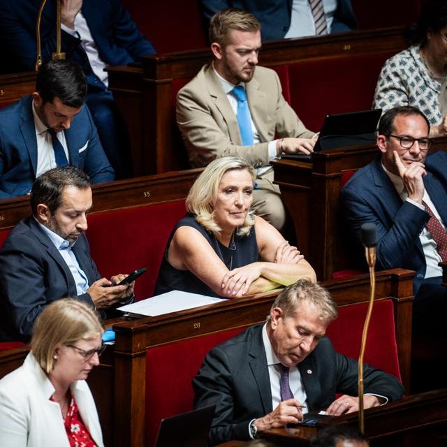 Marine Le Pen au sein de la députation du Rassemblement national à l'Assemblée nationale. [AFP - Xose Bouzas / Hans Lucas]