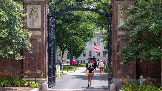 Le portail d'entrée de l'Université de Harvard, à Cambridge aux Etats-Unis. [AFP - Scott Eisen]