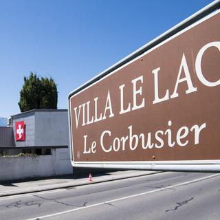 Inscrite depuis juillet 2016 au patrimoine mondial de l'Unesco, la Villa "Le Lac" de Le Corbusier fête son centenaire cette année. [Keystone - Jean-Christophe Bott]