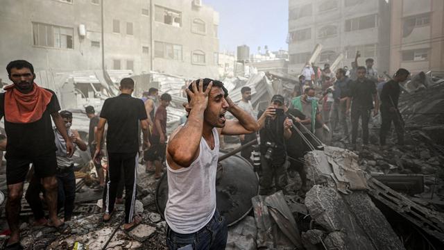 Au nord de Gaza, où "tout manque", "c'est l'enfer sur Terre", rapporte Philippe Lazzarini, commissaire général à l'Agence des Nations unies pour les réfugiés palestiniens (UNRWA). [AFP - Mustafa Hassona / Anadolu]