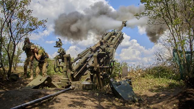 Les dépenses militaires européennes ont atteint 480 milliards de dollars en 2022. Elles ont déjà augmenté de plus d'un tiers lors de la dernière décennie. [KEYSTONE/EPA - Sergey Kozlov]