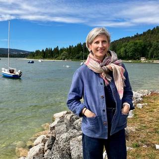 Tania Brasseur, écrivaine passionnée de gastronomie dans l'émission On se jette à l'eau du 27 juillet 2023. [RTS - Anouk Wehrli]