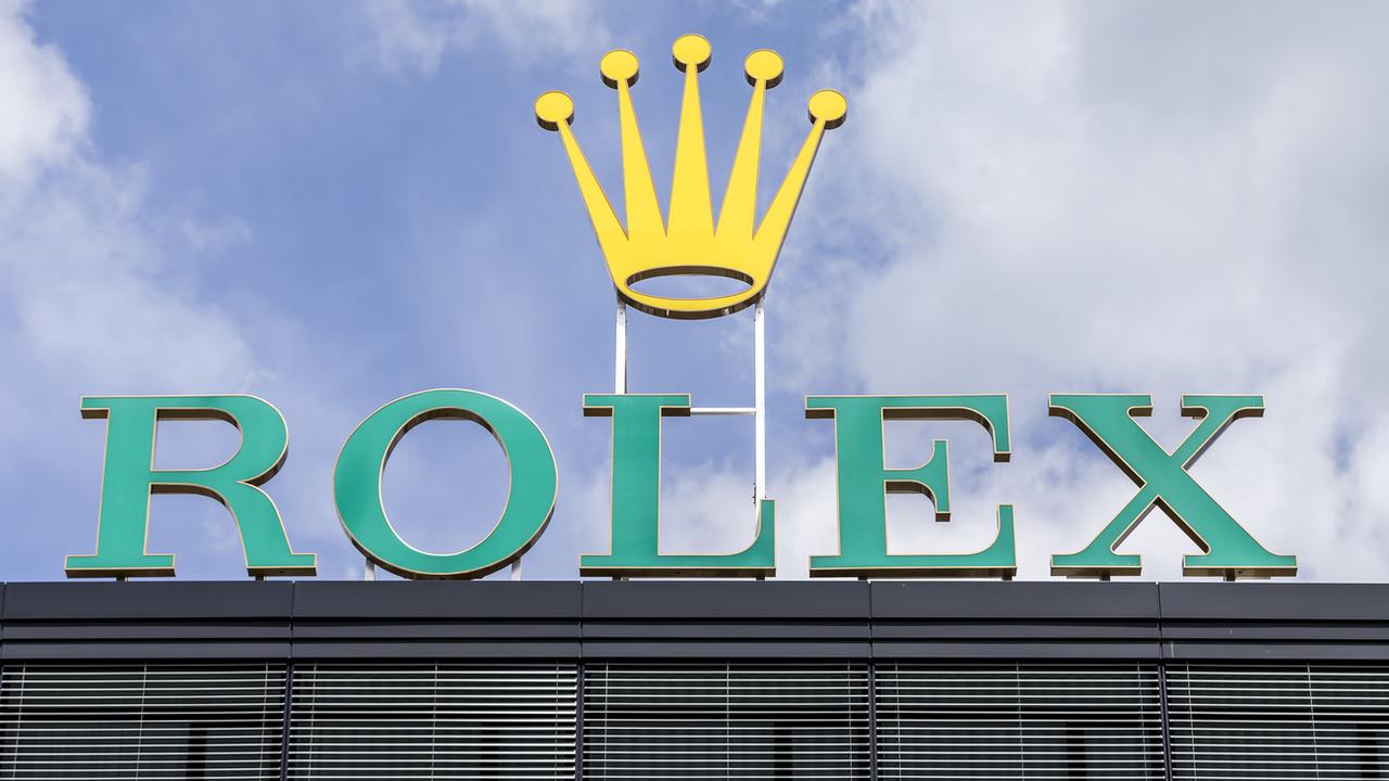 Le logo de l'entreprise horlogère Rolex sur son usine de Bienne, dans le canton de Berne. [Keystone - Thomas Hodel]