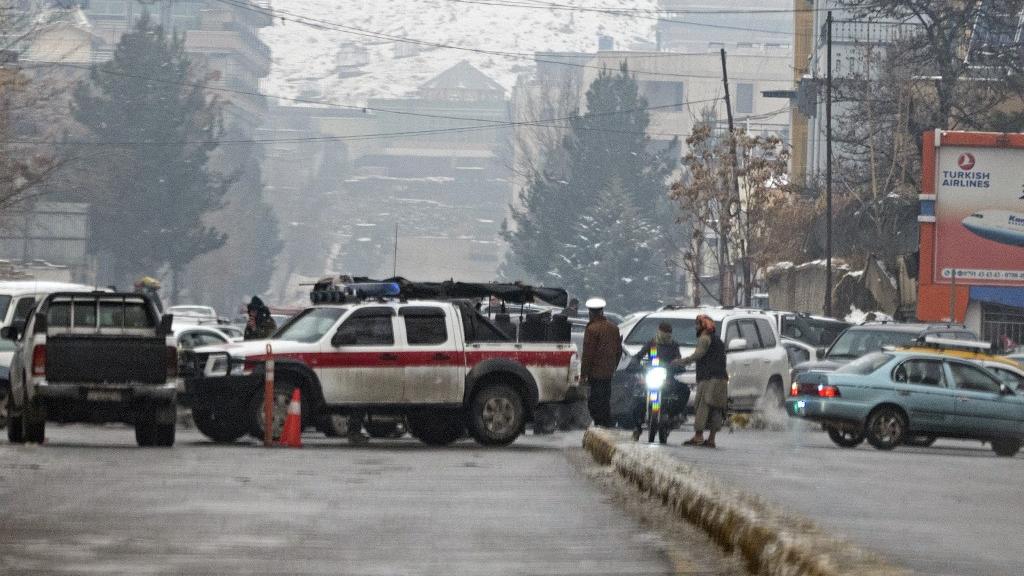 Attentat meurtrier revendiqué par l'EI devant le ministère des affaires étrangères d'Afghanistan [AFP - Wakil KOHSAR]