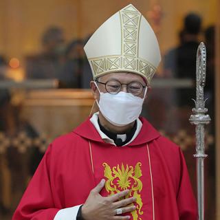 L’évêque catholique romain de Hong Kong Stephen Chow. [Keystone - AP Photo/Kin Cheung]