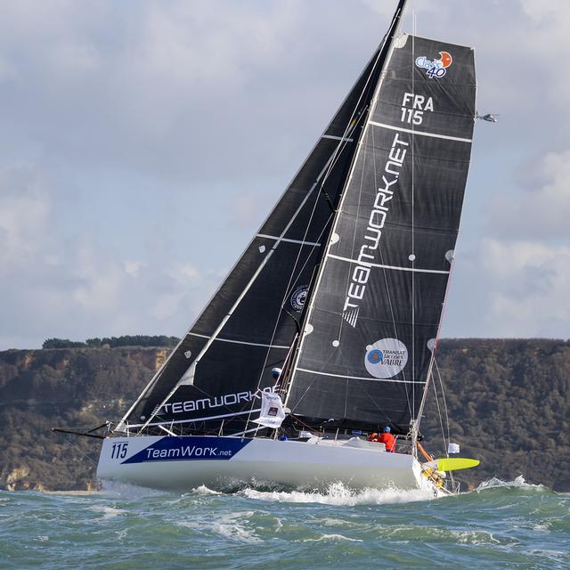 Justine Mettraux, ici lors du départ du Havre, est arrivée dimanche à Fort-de-France. [KEYSTONE - Jean-Christophe Bott]