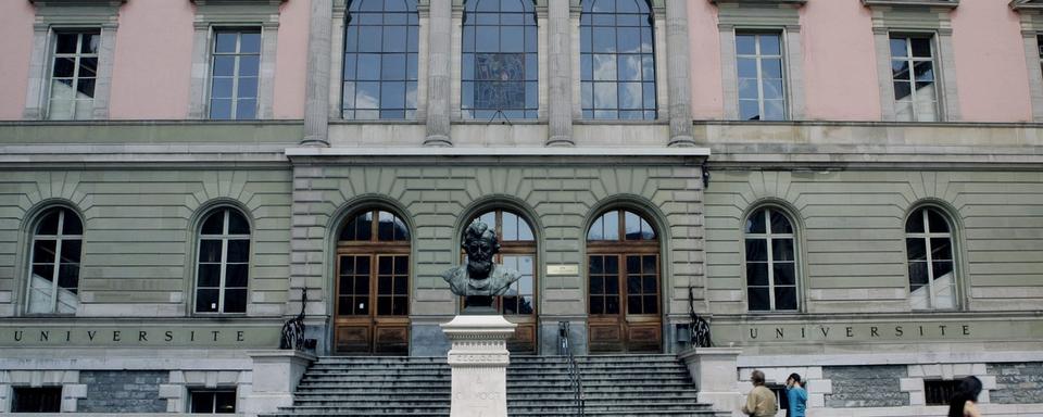 L'entrée du bâtiment des Bastions de l'Université de Genève. [Keystone - Salvatore Di Nolfi]