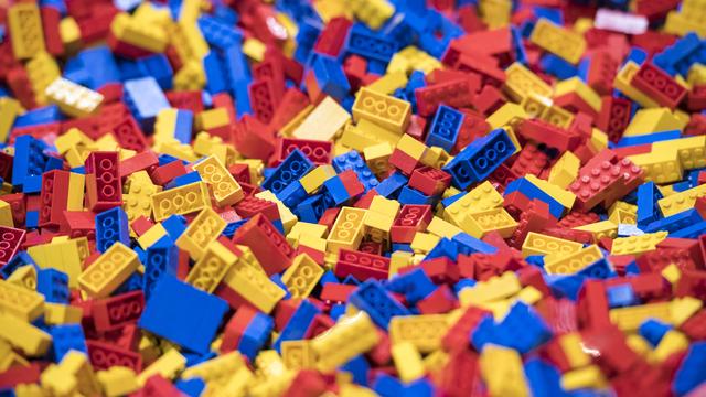 Lego renonce aux briques en plastique recyclé. [Keystone - Adrien Perritaz]