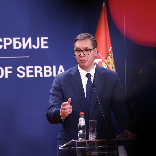 Le président serbe Aleksandar Vucic demande des élections anticipées qui pourraient masquer le statu quo serbo-kosovar après des violences communautaires au Kosovo. [Keystone/EPA - Andrej Cukic]