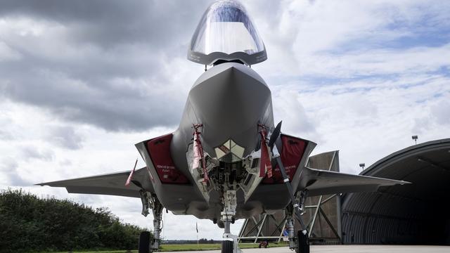 L'arrivée du F-35 à Payerne va entraîner une hausse des nuisances sonores d'environ 1,5 décibel. [Keystone/EPA - Bo Amstrup]