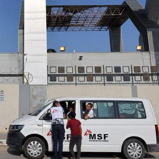 Dans un secteur humanitaire en crise, MSF tente de garder la tête hors de l'horreur. [AFP - Mohammed Abed]