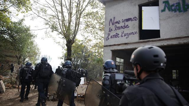 Les forces de l'ordre sont intervenues dimanche pour évacuer la ZAD de l'A69. [AFP - Valentine Chapuis]