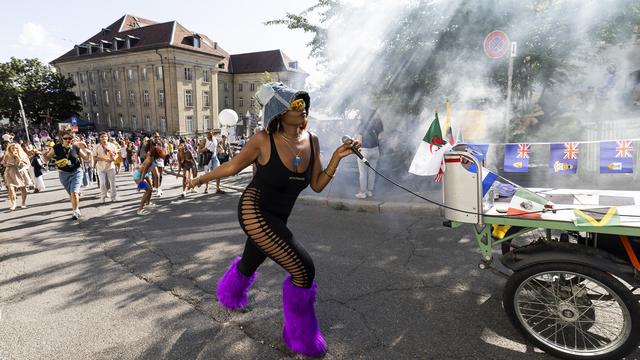 Le Carnaval des Antilles du collectif "Zagaza" lors de la 51eme edition du Festival de la Cite le mardi 4 juillet 2023, à Lausanne. [keystone - Cyril Zingaro]