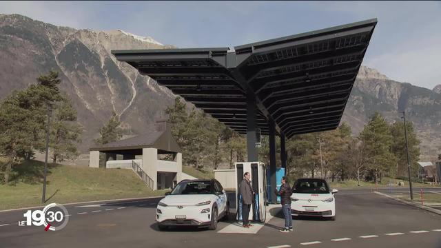 Le déploiement des bornes de recharge rapide peine à se développer sur les autoroutes romandes.