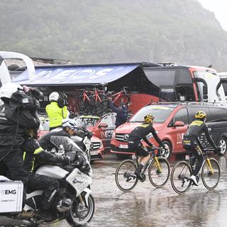 Les intempéries dans le nord de l'Italie ont contraint les organisateurs à raccourcir la 13e étape du Giro. [Fabio Ferrari - Imago]