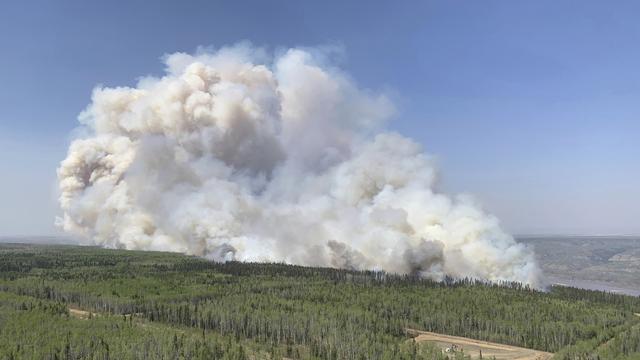 Face aux incendies, l'Alberta s'apprête à demander l'aide du gouvernement canadien. [KEYSTONE - AP Government of Alberta Fire Service via The Canadian Press]