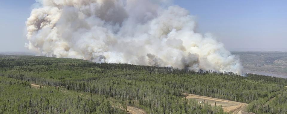 Face aux incendies, l'Alberta s'apprête à demander l'aide du gouvernement canadien. [KEYSTONE - AP Government of Alberta Fire Service via The Canadian Press]