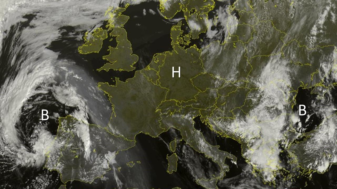 Image satellite et positions respectives des hautes et des basses pressions le 4 septembre 2023 [Eumetsat/RTS]
