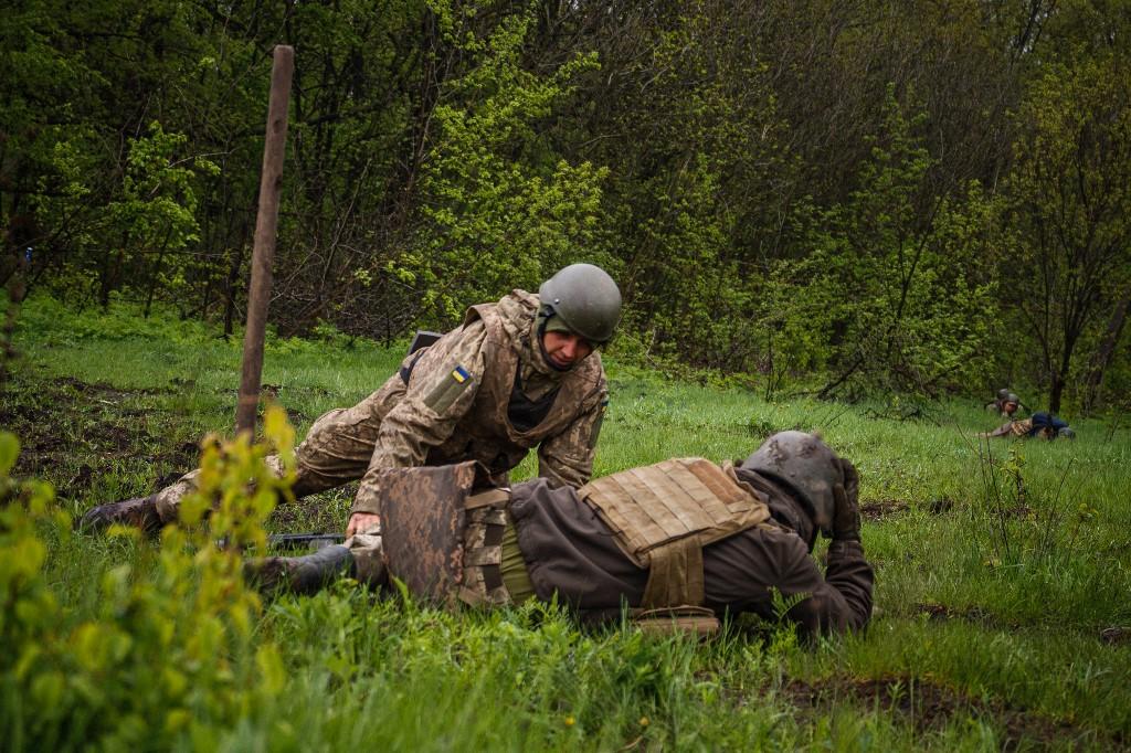 Bien que l'armée ukrainienne ait annoncé avoir réussi à repousser les forces russes à Bakhmout, la situation sur le terrain reste "difficile", a indiqué un général ukrainien. [AFP - Dimitar Dilkoff]