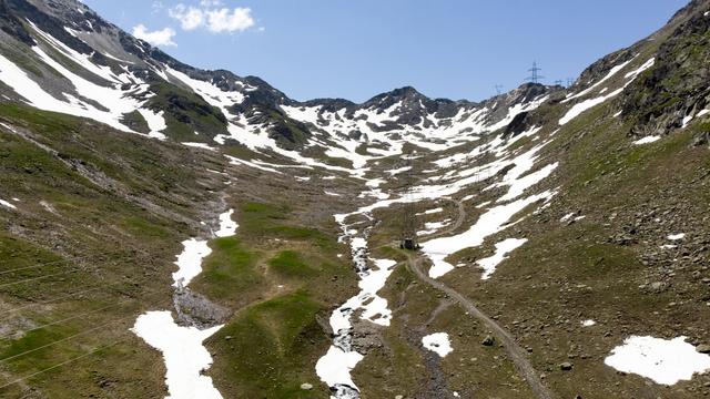 Le WWF dépose un nouveau recours auprès du Tribunal cantonal valaisan contre le projet de parc éolien de Barasson (VS). [Keystone - Laurent Darbellay]