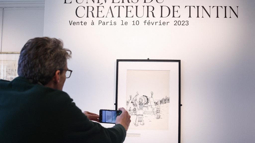 Un dessin d'Hergé de la couverture de "Tintin en Amérique" adjugée 2,16 millions d'euros [AFP - KENZO TRIBOUILLARD]