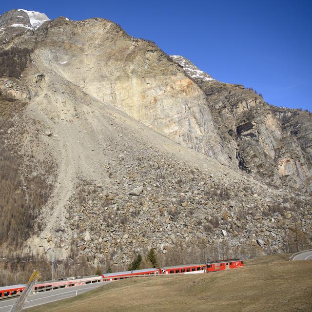 En 1991, un triple éboulement se produit dans la vallée de Zermatt (VS). Les stigmates de la catastrophe sont encore visibles aujourd'hui. [KEYSTONE - Laurent Gillieron]