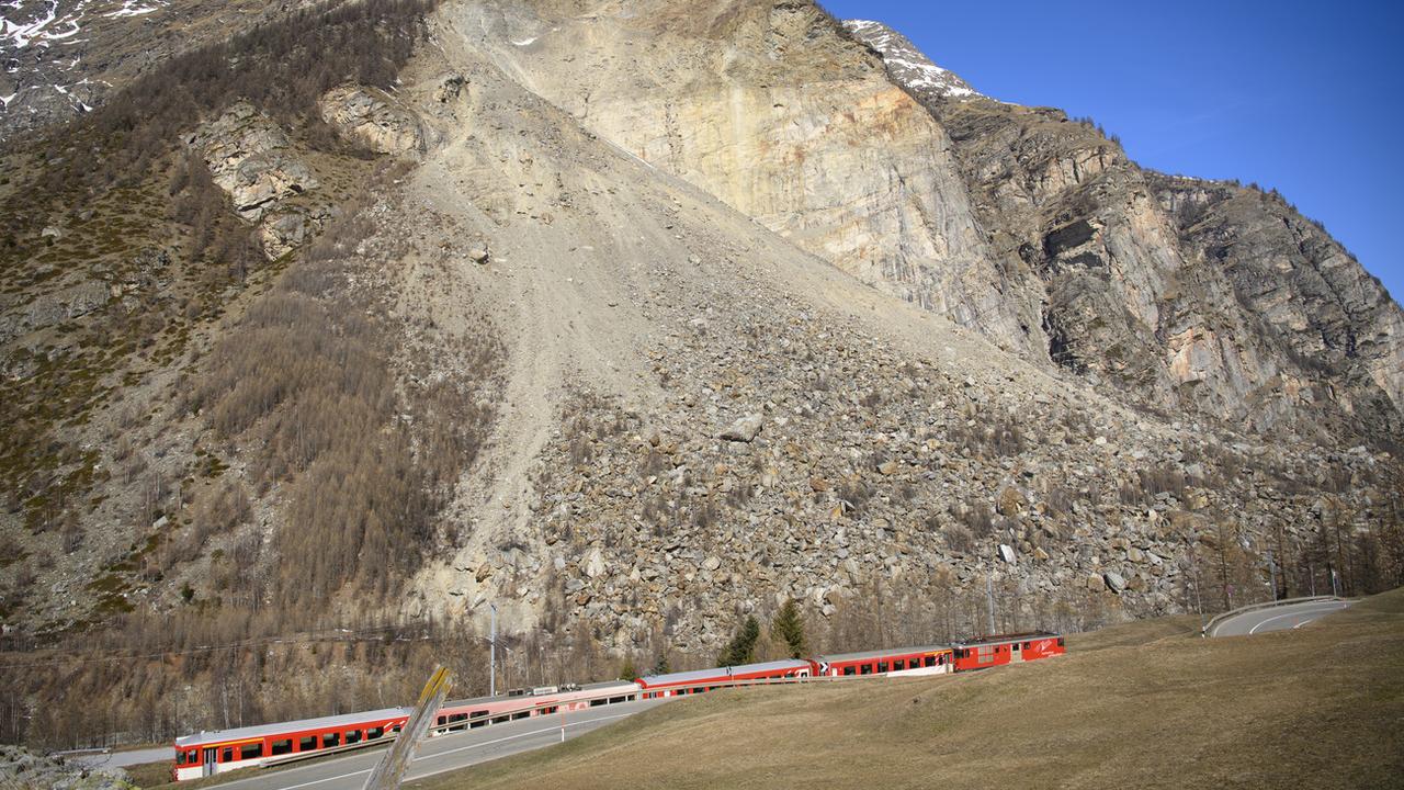 En 1991, un triple éboulement se produit dans la vallée de Zermatt (VS). Les stigmates de la catastrophe sont encore visibles aujourd'hui. [KEYSTONE - Laurent Gillieron]