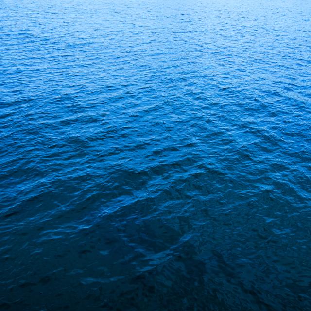 Les eaux de surface des océans se réchauffent rapidement. [Depositphotos - stevanovicigor]