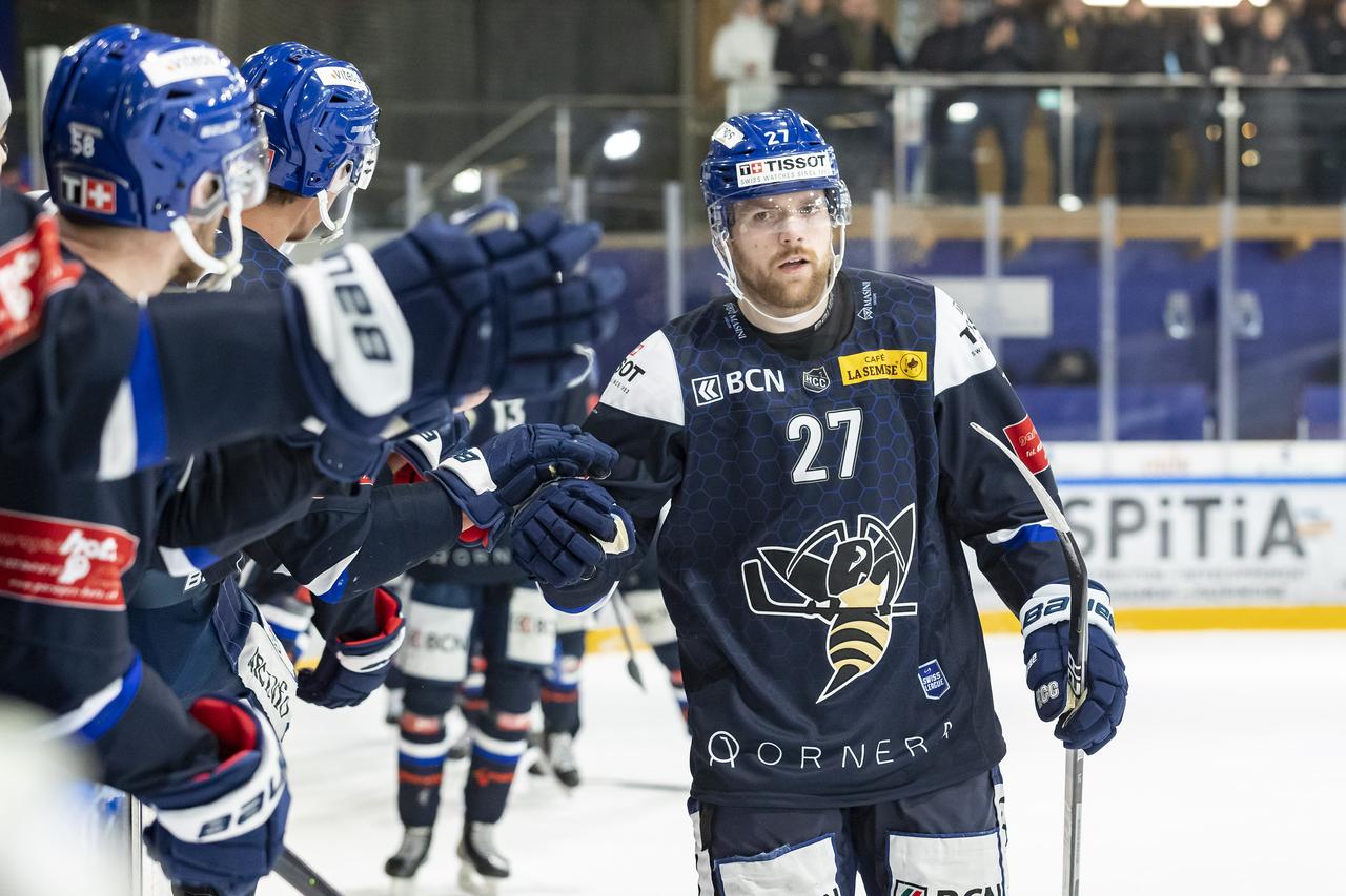 Anthony Huguenin et la Chaux-de-Fonds ont terminé la saison régulière en tête de Swiss League. [Pascal Muller/freshfocus - Pascal Muller]