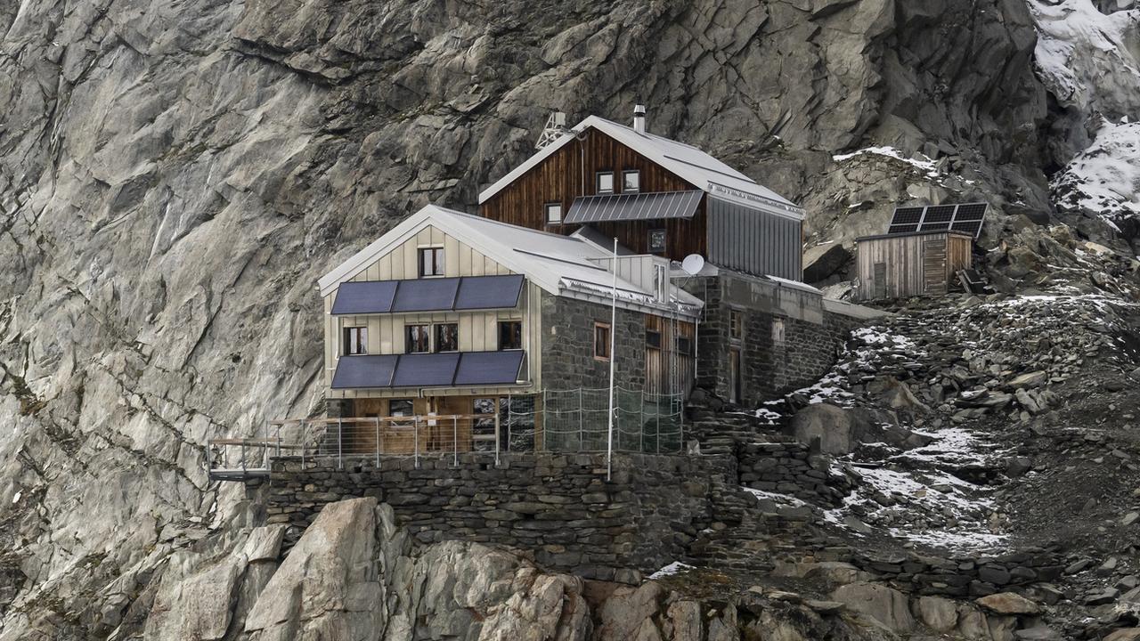 Un record de 375'000 nuitées dans les cabanes du Club alpin suisse. [KEYSTONE - ANTHONY ANEX]