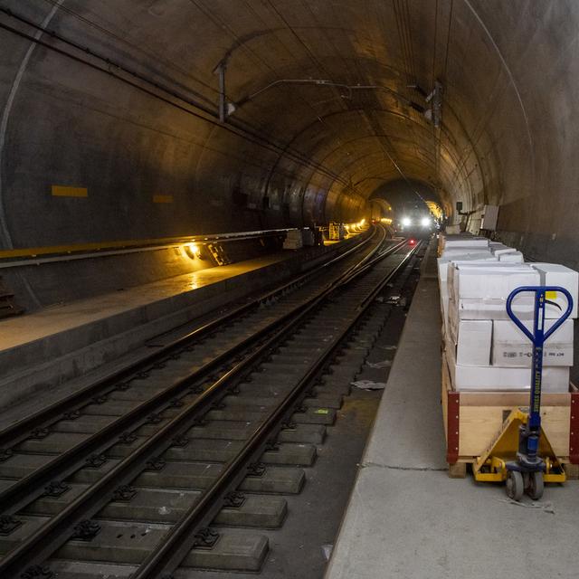 Les réparations dans le tunnel ferroviaire du Gothard sont terminées. [Keystone - Urs Flueeler]